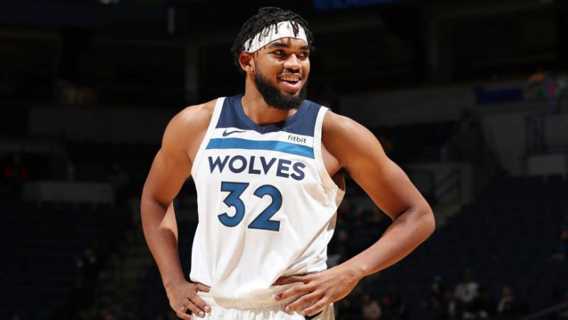 投篮显得更 投篮显得更